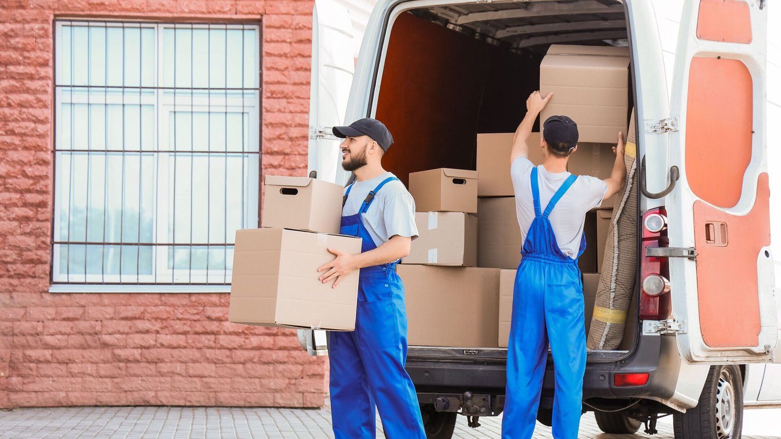 شركة خبير النقل لنقل العفش بالرياض